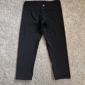 Lululemon Black and Gray Reversible Crop Leggings Size 6